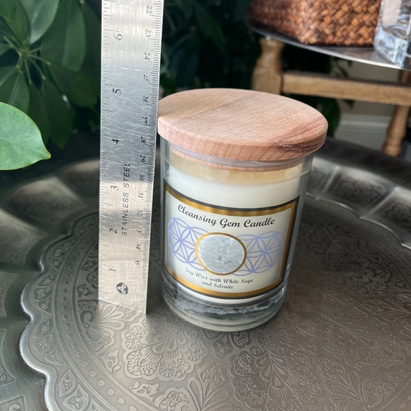 Soy Candle with White Sage and Selenite - Picture 4 of 5